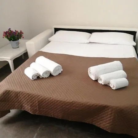 Dimora Franna Te Comma 펜션 갈라토네