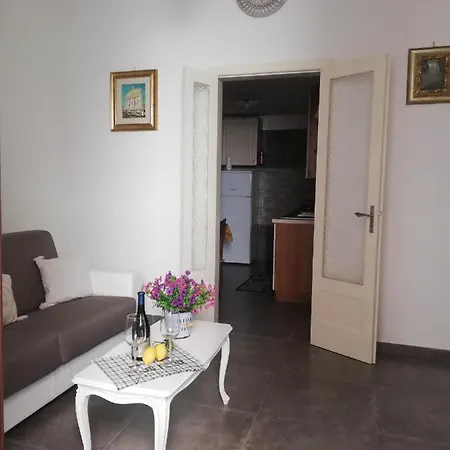 Dimora Franna Te Comma 펜션 갈라토네